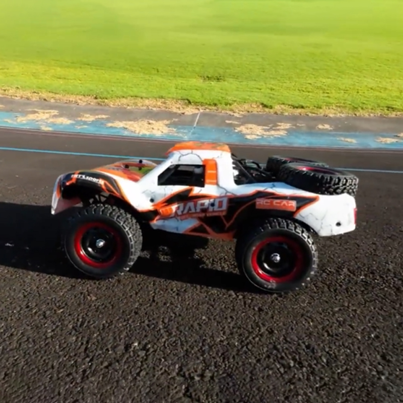 Q130 1:14 70 KM/H 4WD RC coche - Kid Toys And More reseña y precio